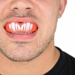 SafeJawz Extro Viper Mouth Guard -REFLEX Sales Shop safejawz extro viper mouth guard 6 8462 p